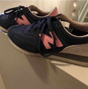 New Balance 620 Navy Pink